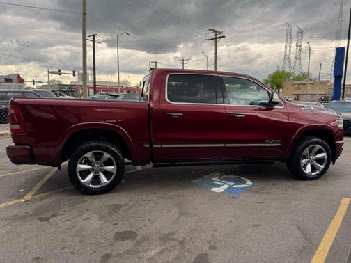 Delmonico Red Pearlcoat 2022 RAM 1500 Limited