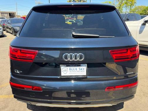 Ink Blue Metallic 2017 Audi Q7 2.0T Premium Plus