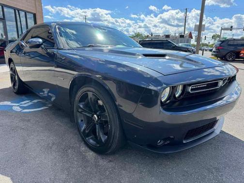 Maximum Steel Metallic 2017 Dodge Challenger R/T
