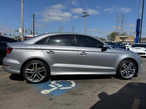 Florett Silver Metallic 2018 Audi A3 2.0T Premium