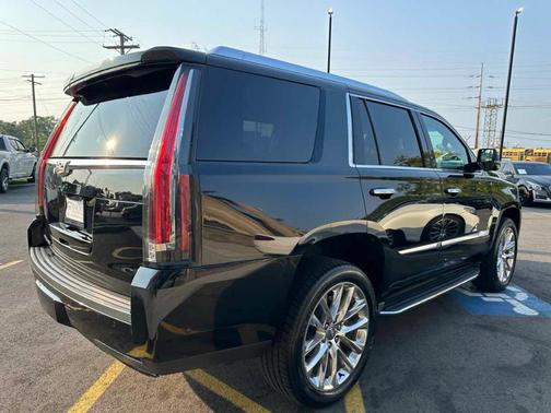 2017 Cadillac Escalade Luxury