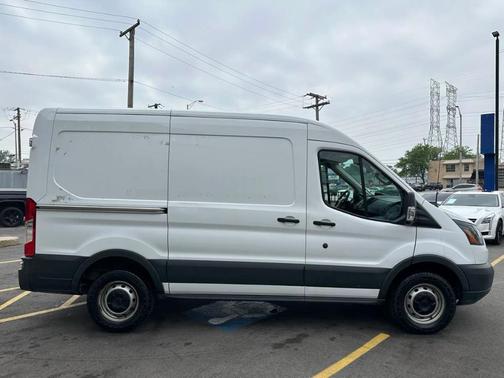 2017 Ford Transit-250 130 WB Medium Roof Cargo