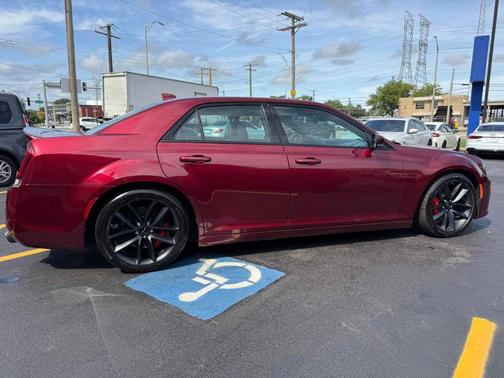 Velvet Red Pearlcoat 2023 Chrysler 300