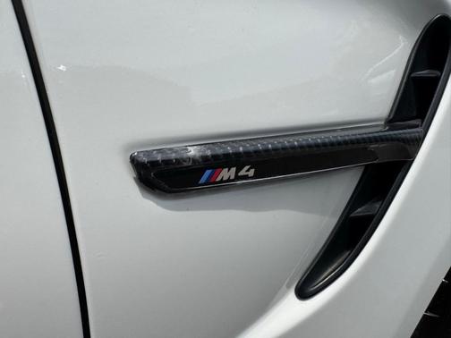 Alpine White 2015 BMW M4 Base