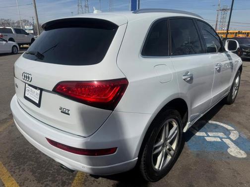 2017 Audi Q5 2.0T Premium