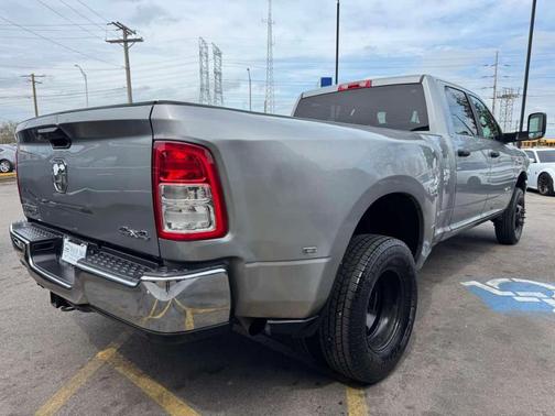 Billet Silver Metallic Clearcoat 2022 RAM 3500 Big Horn