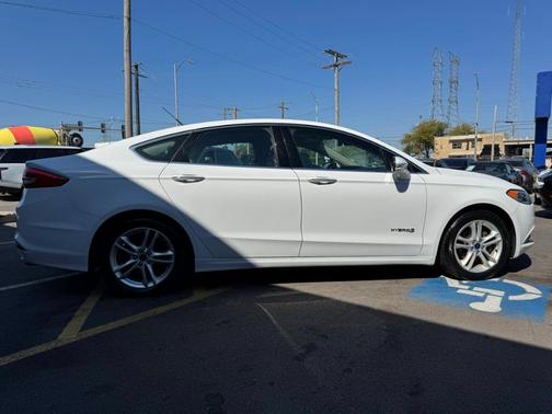 2018 Ford Fusion Hybrid SE