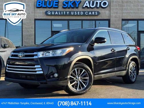 Midnight Black Metallic 2019 Toyota Highlander XLE