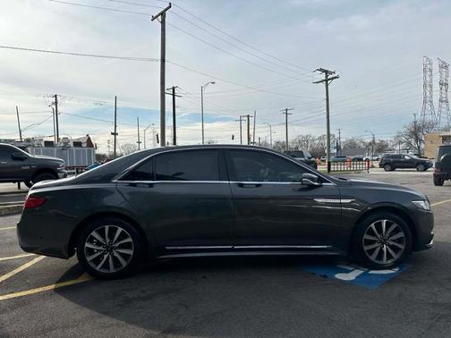 2017 Lincoln Continental Premier