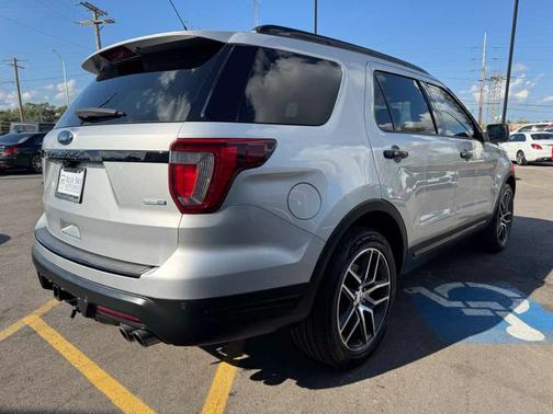 2018 Ford Explorer sport