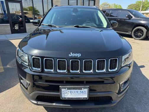 Diamond Black 2018 Jeep Compass Latitude