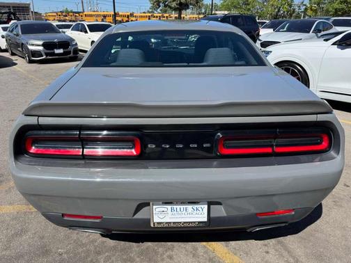 Destroyer Gray Clearcoat 2017 Dodge Challenger SXT