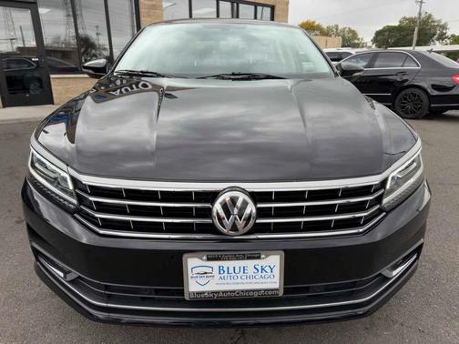 2017 Volkswagen Passat 1.8T SE w/Technology