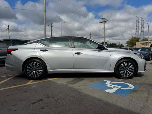 2024 Nissan Altima 2.5 SV