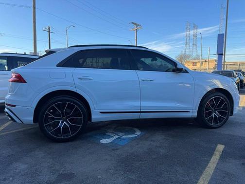 2021 Audi Q8 55 Premium Plus