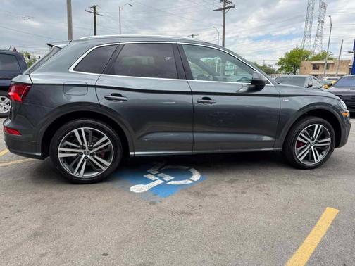 Utopia Blue Metallic 2018 Audi Q5 2.0T Tech Premium