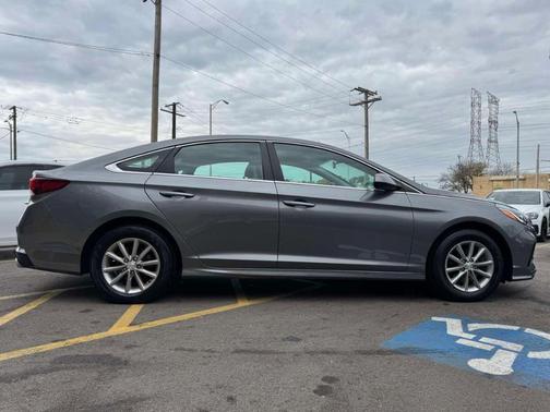 2019 Hyundai SONATA SE