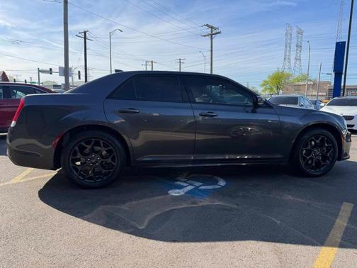 Granite Crystal Clearcoat Metallic 2022 Chrysler 300 Touring L