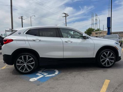 Mineral White Metallic 2018 BMW X2 xDrive28i