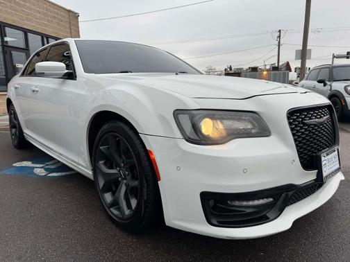Bright White Clearcoat 2022 Chrysler 300 S