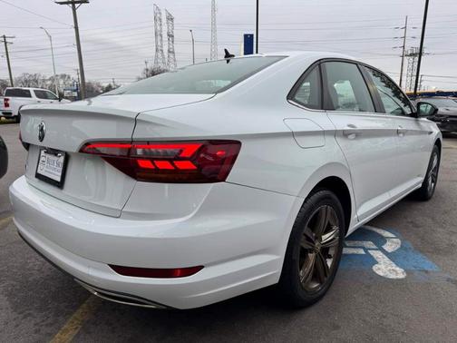 Pure White 2019 Volkswagen Jetta 1.4T R-Line