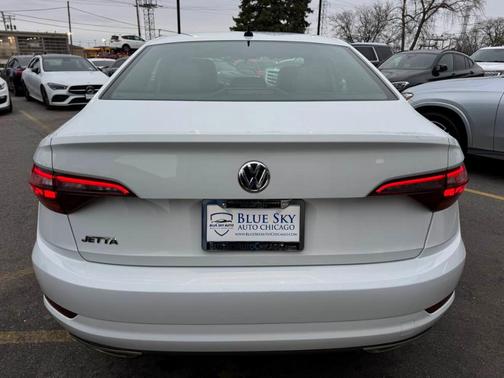 Pure White 2019 Volkswagen Jetta 1.4T R-Line