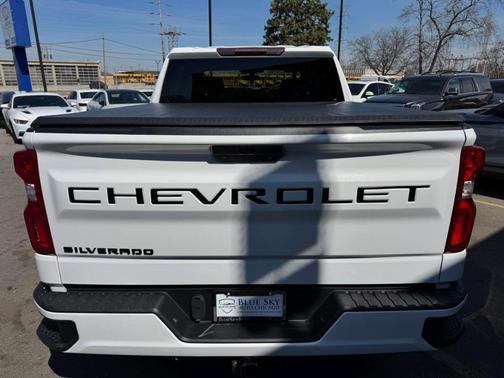 Summit White 2022 Chevrolet Silverado 1500 Limited Custom