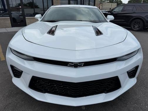 Summit White 2016 Chevrolet Camaro 2SS