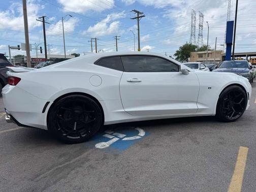 Summit White 2016 Chevrolet Camaro 2SS
