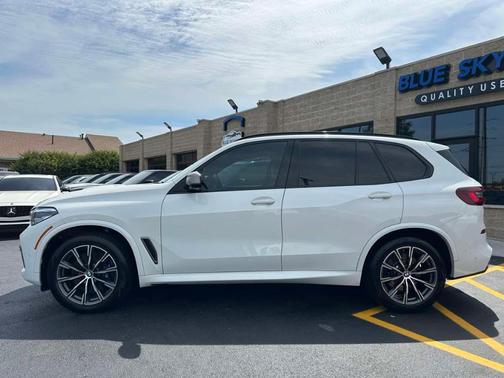 Alpine White 2022 BMW X5 M50i