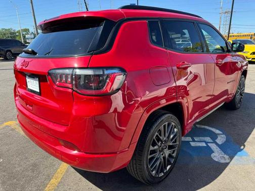 Redline Pearlcoat 2023 Jeep Compass (RED) Edition
