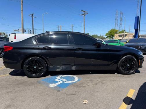 Black Sapphire Metallic 2019 BMW 530 i