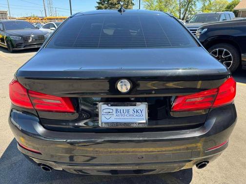 Black Sapphire Metallic 2019 BMW 530 i