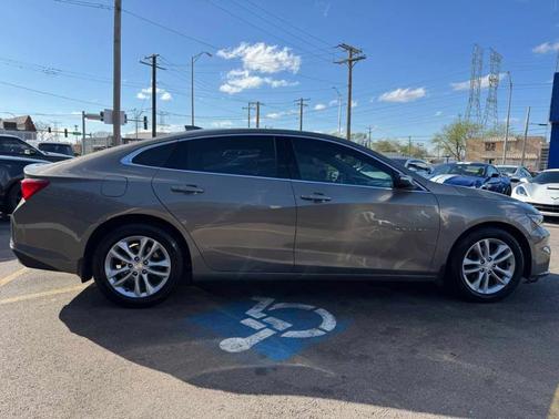 Pepperdust Metallic 2018 Chevrolet Malibu LT