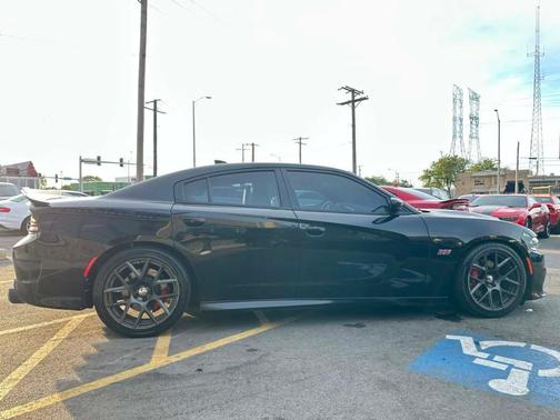 2016 Dodge Charger R/T Scat Pack