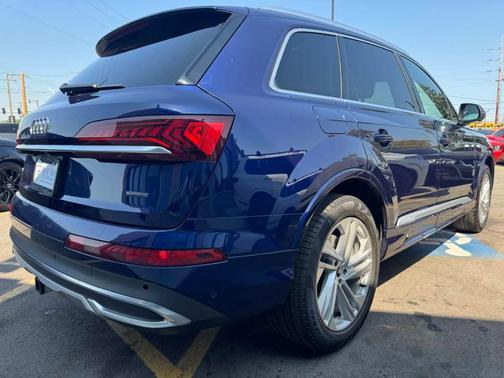 2021 Audi Q7 45 Premium Plus
