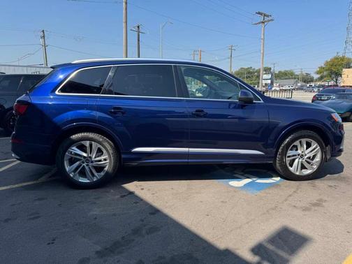 2021 Audi Q7 45 Premium Plus