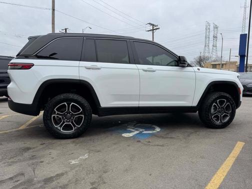 2022 Jeep Grand Cherokee Trailhawk