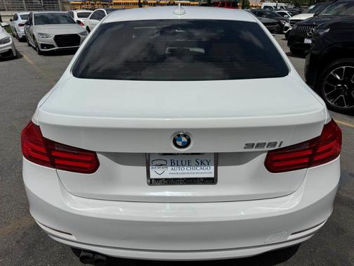 Alpine White 2012 BMW 328 i