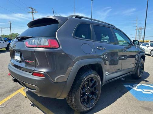2021 Jeep Cherokee Trailhawk