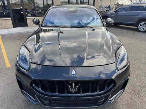 Nero 2024 Maserati Grecale Trofeo