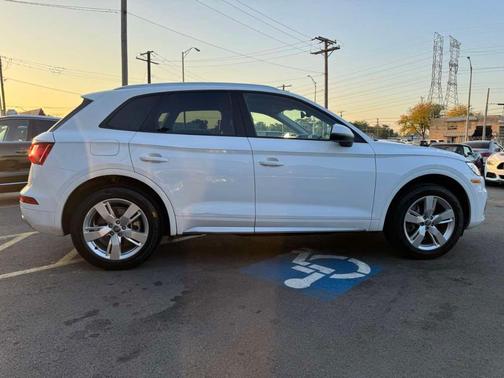 2018 Audi Q5 2.0T Tech Premium