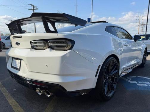 Summit White 2019 Chevrolet Camaro ZL1