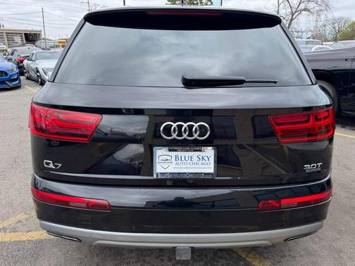 Orca Black Metallic 2017 Audi Q7 3.0T Premium Plus