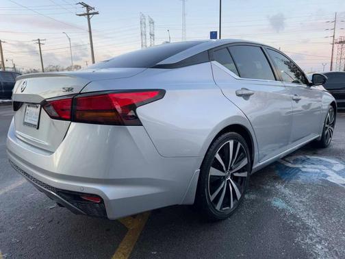 2021 Nissan Altima 2.5 SR