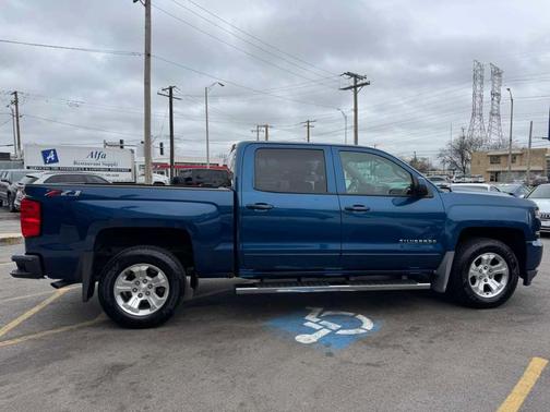 Deep Ocean Blue Metallic 2018 Chevrolet Silverado 1500 LT