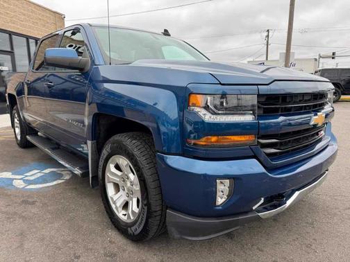 Deep Ocean Blue Metallic 2018 Chevrolet Silverado 1500 LT