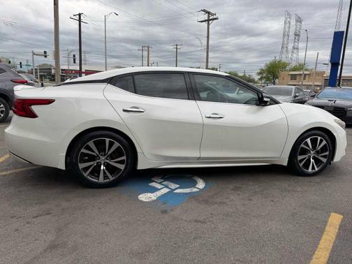 Pearl White 2016 Nissan Maxima 3.5 Platinum