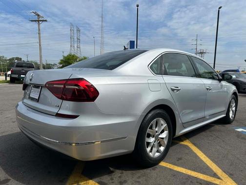 2017 Volkswagen Passat 1.8T S