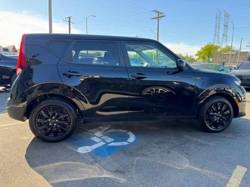 Cherry Black 2022 Kia Soul LX